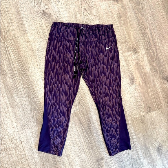 Nike Pants - Nike Women's running Purple Patterned cropped Leggings size large